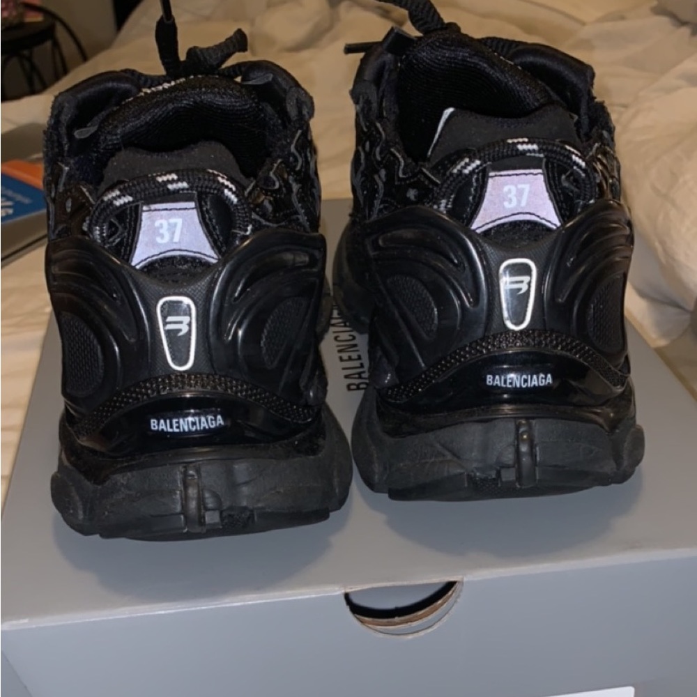 WOMEN'S RUNNER SNEAKER IN BLACK 37 - Picture 5 of 8